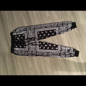 Black bandana joggers